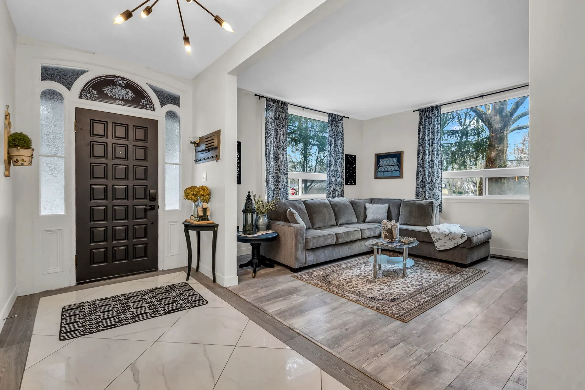 Real estate entryway photography Oxford County